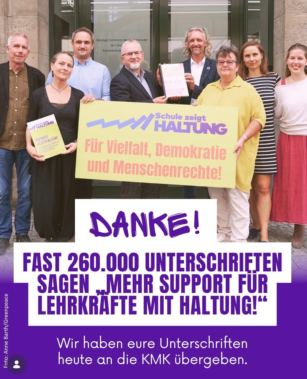 Für Schulen mit Haltung – Petition an die KMK übergeben
